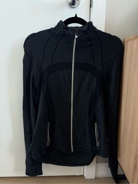 Old Lululemon Define Jacket Grey/Black 10